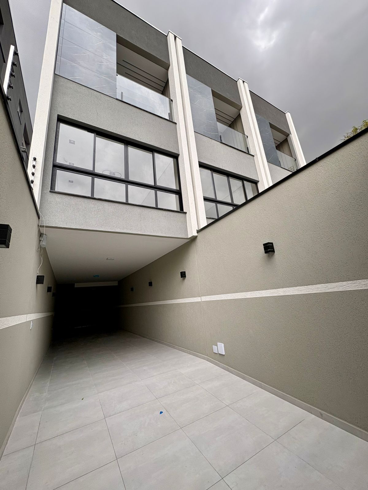 Sobrado à Venda 3 Quartos 3 Suítes 3 Vagas Penha-SP Sobrado à Venda 3 Quartos 3 Suítes 3 Vagas Penha-SP