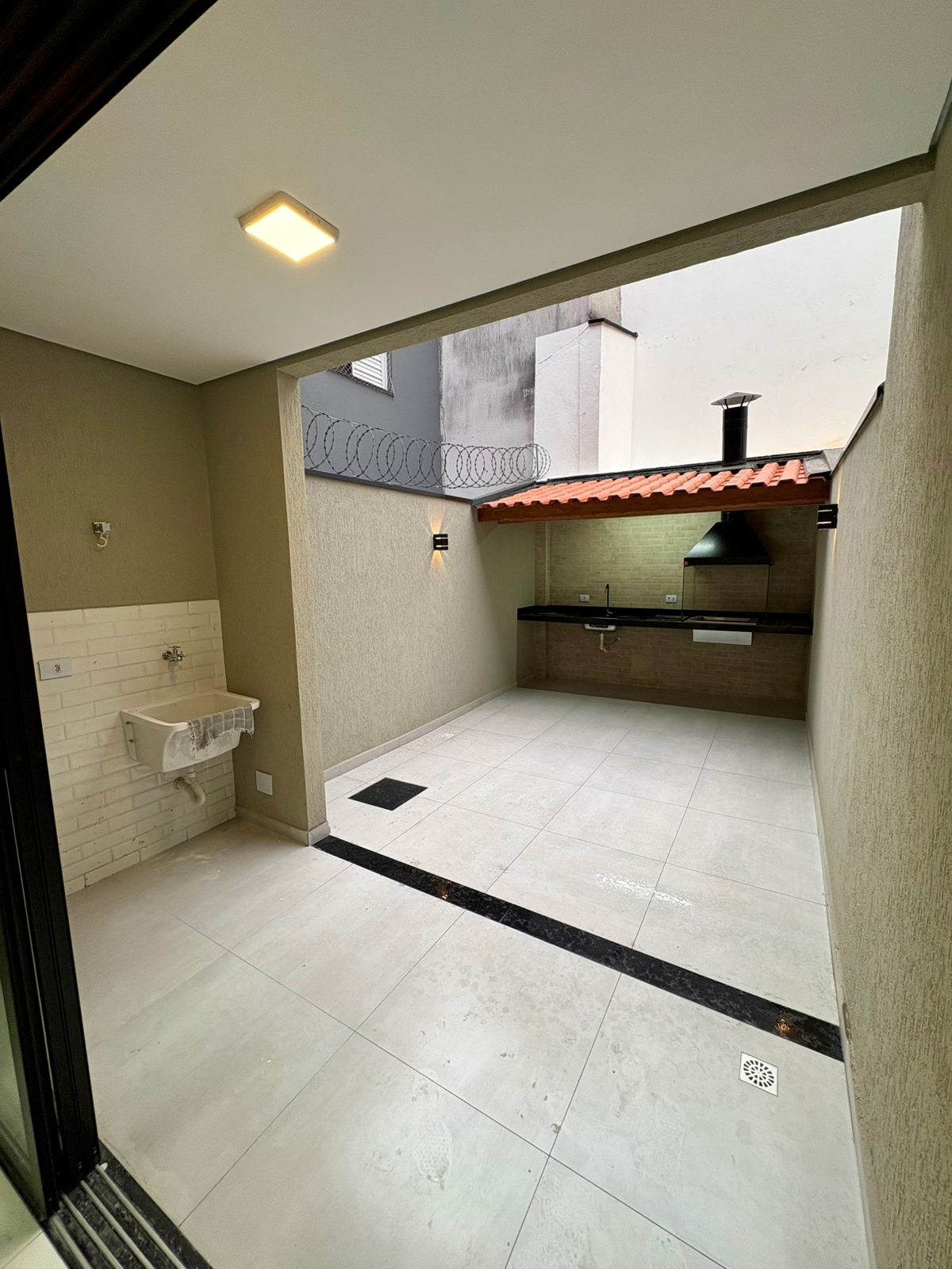 Sobrado à Venda 3 Quartos 3 Suítes 3 Vagas Penha-SP Sobrado à Venda 3 Quartos 3 Suítes 3 Vagas Penha-SP