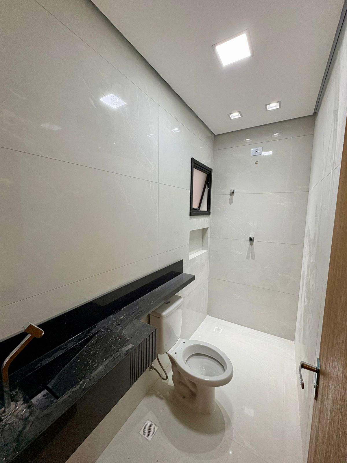 Sobrado à Venda 3 Quartos 3 Suítes 3 Vagas Penha-SP Sobrado à Venda 3 Quartos 3 Suítes 3 Vagas Penha-SP