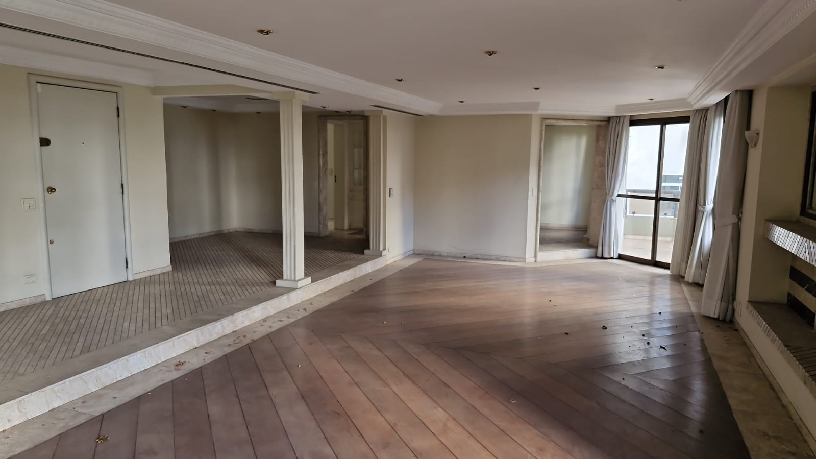 Apartamento à Venda 3 Quartos 3 Suites 3 Vagas 308 m² Jd Paulista SP Apartamento à Venda 3 Quartos 3 Suites 3 Vagas 308 m² Jd Paulista SP