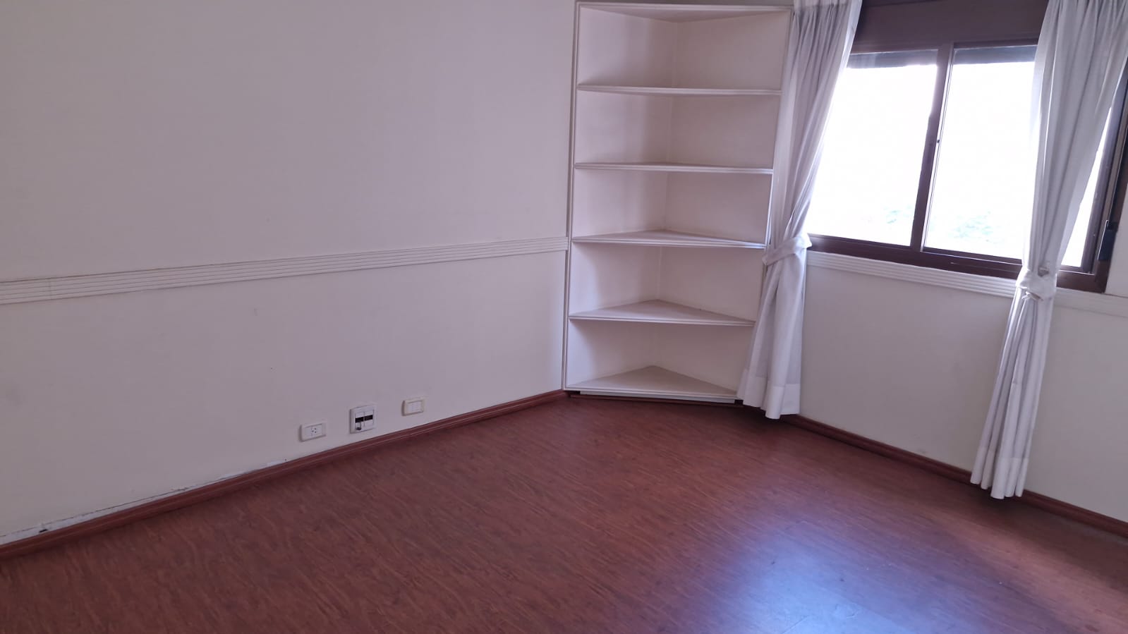 Apartamento à Venda 3 Quartos 3 Suites 3 Vagas 308 m² Jd Paulista SP Apartamento à Venda 3 Quartos 3 Suites 3 Vagas 308 m² Jd Paulista SP