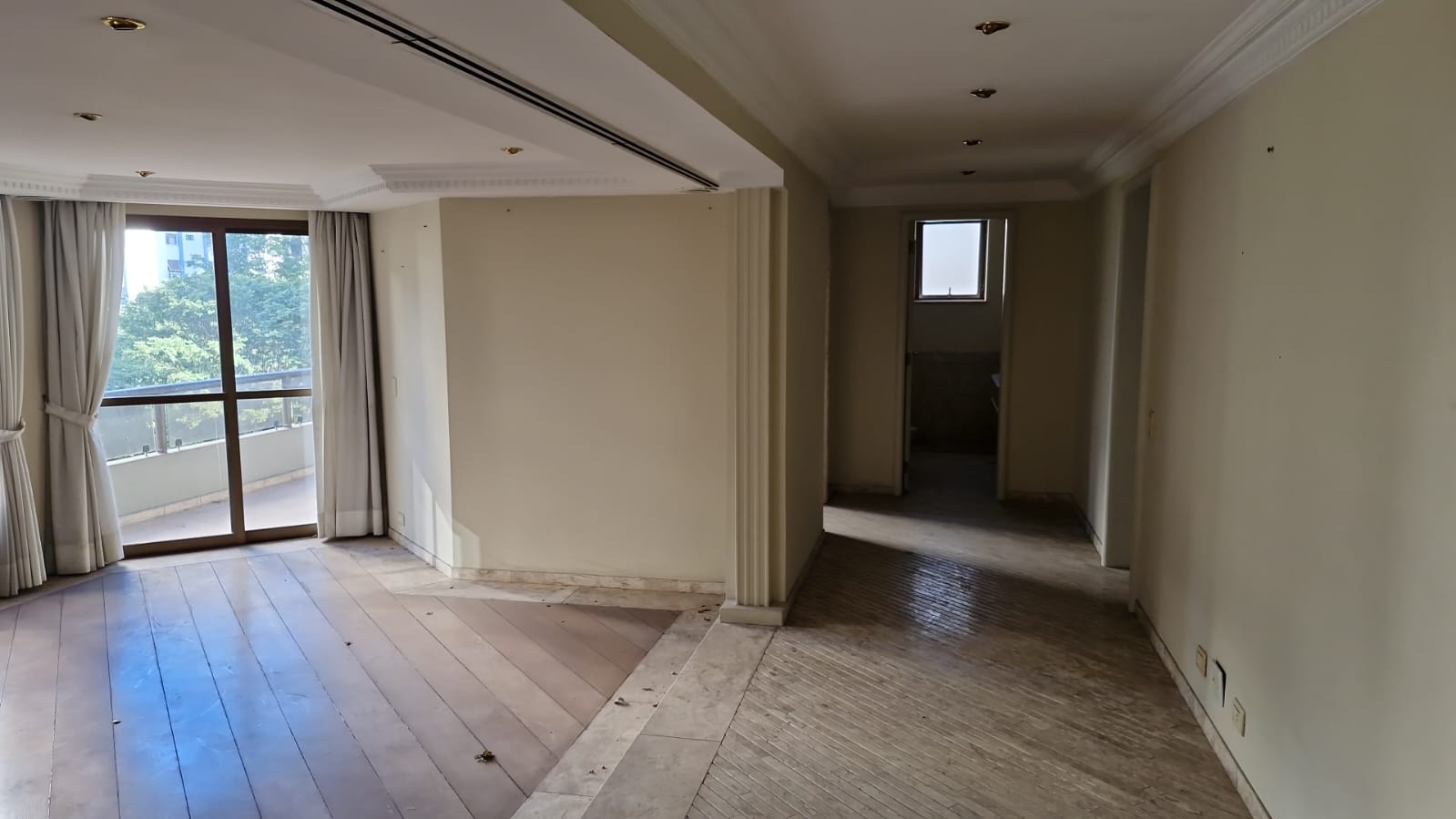 Apartamento à Venda 3 Quartos 3 Suites 3 Vagas 308 m² Jd Paulista SP Apartamento à Venda 3 Quartos 3 Suites 3 Vagas 308 m² Jd Paulista SP